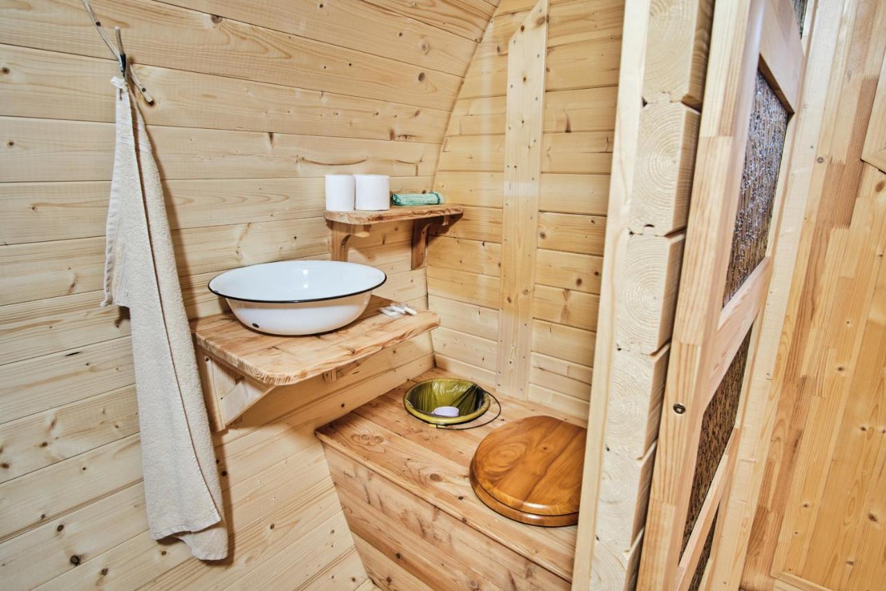Viking Houses Strnadovsky Mlyn Jesenice  Exterior photo