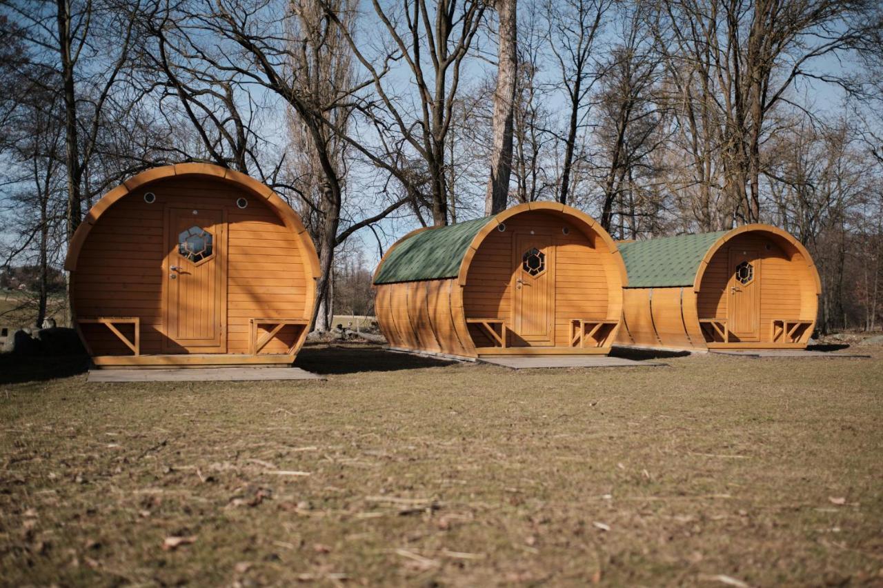 Viking Houses Strnadovsky Mlyn Jesenice  Exterior photo